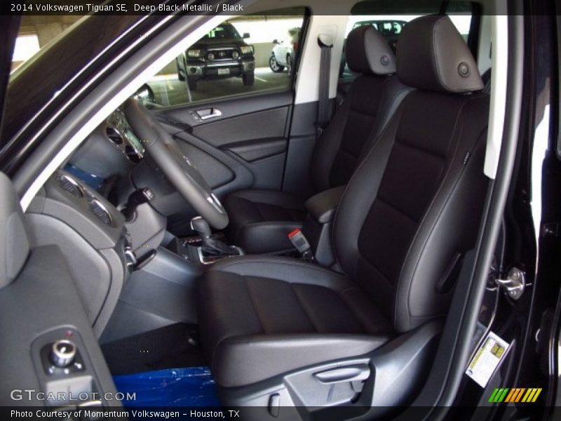 Deep Black Metallic / Black 2014 Volkswagen Tiguan SE