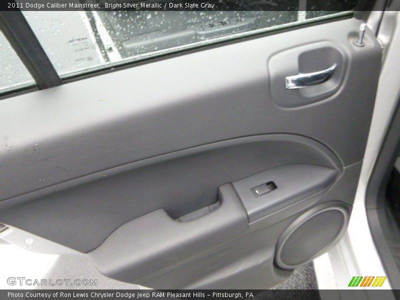 Bright Silver Metallic / Dark Slate Gray 2011 Dodge Caliber Mainstreet
