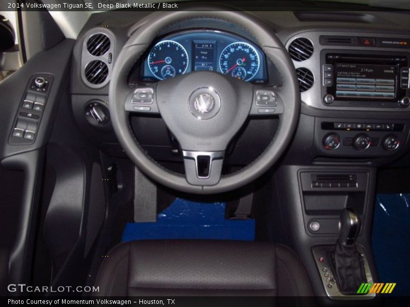 Deep Black Metallic / Black 2014 Volkswagen Tiguan SE