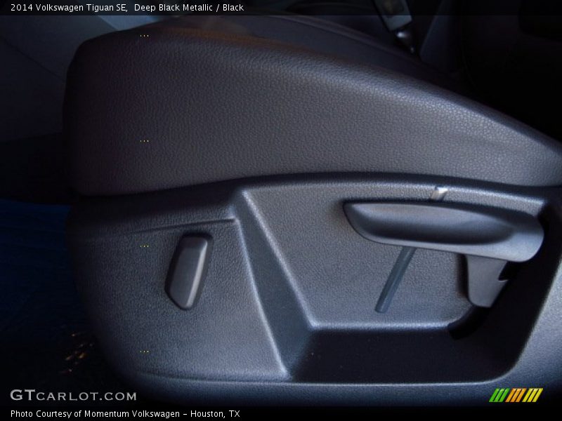 Deep Black Metallic / Black 2014 Volkswagen Tiguan SE