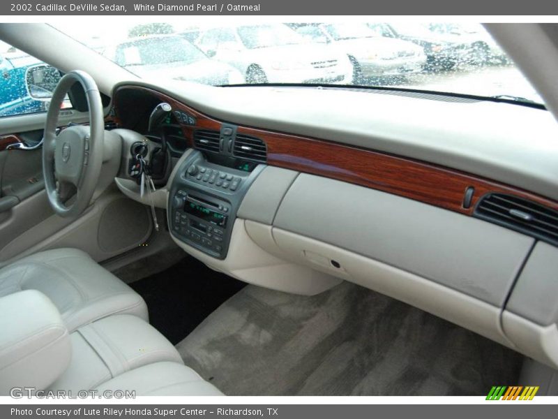 White Diamond Pearl / Oatmeal 2002 Cadillac DeVille Sedan