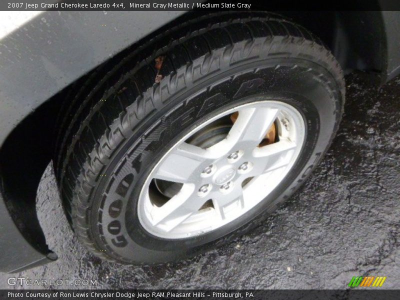 Mineral Gray Metallic / Medium Slate Gray 2007 Jeep Grand Cherokee Laredo 4x4