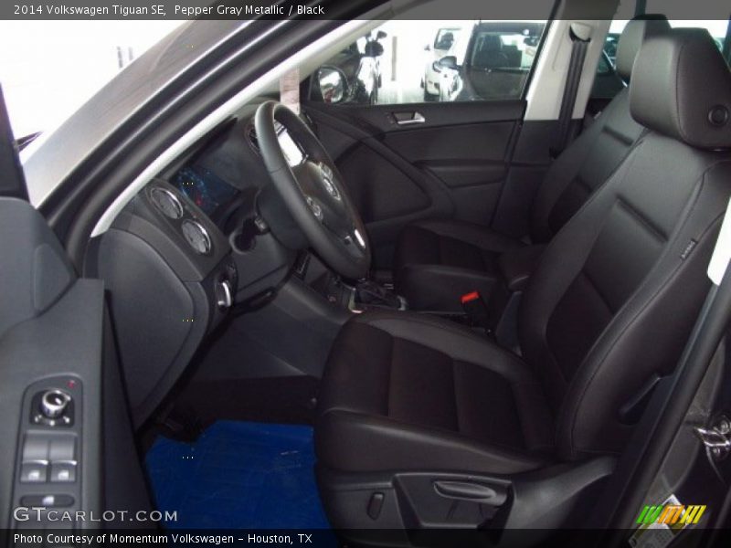 Pepper Gray Metallic / Black 2014 Volkswagen Tiguan SE