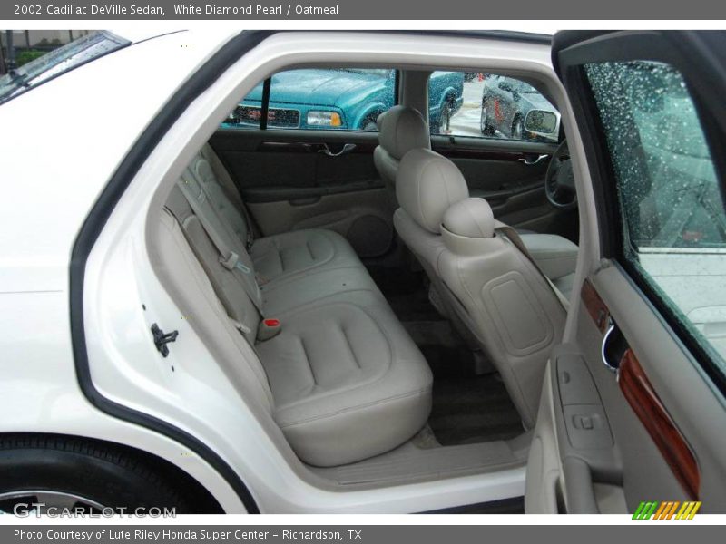 White Diamond Pearl / Oatmeal 2002 Cadillac DeVille Sedan