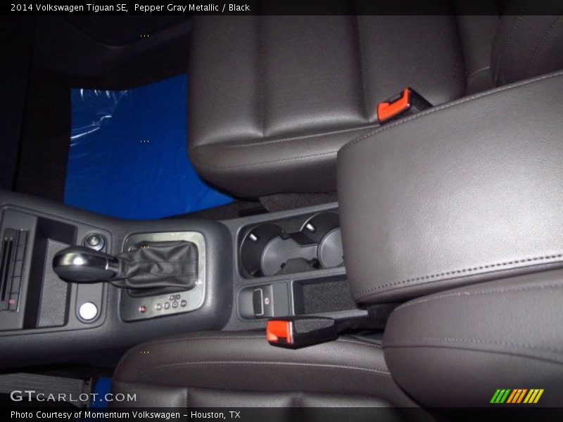 Pepper Gray Metallic / Black 2014 Volkswagen Tiguan SE