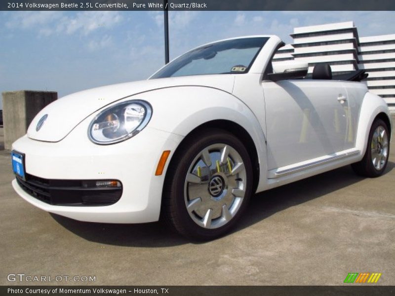 Pure White / Quartz/Black 2014 Volkswagen Beetle 2.5L Convertible