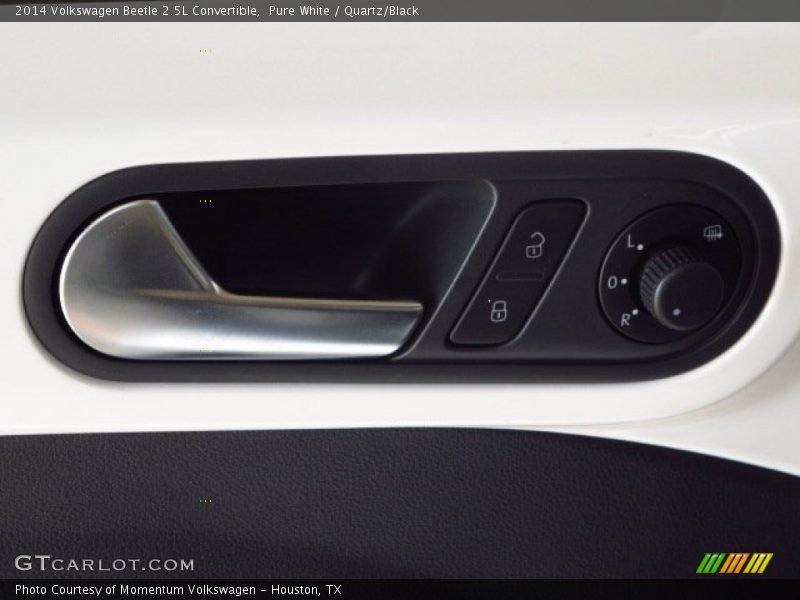 Pure White / Quartz/Black 2014 Volkswagen Beetle 2.5L Convertible