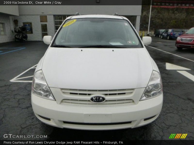 Clear White / Gray 2009 Kia Sedona EX