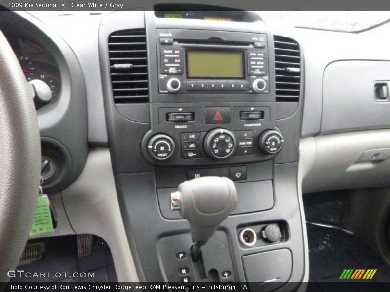 Clear White / Gray 2009 Kia Sedona EX