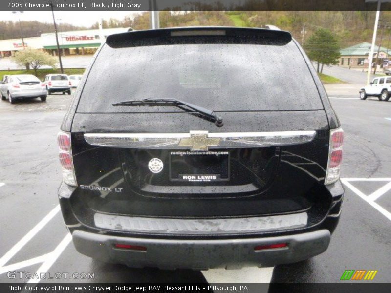 Black / Light Gray 2005 Chevrolet Equinox LT