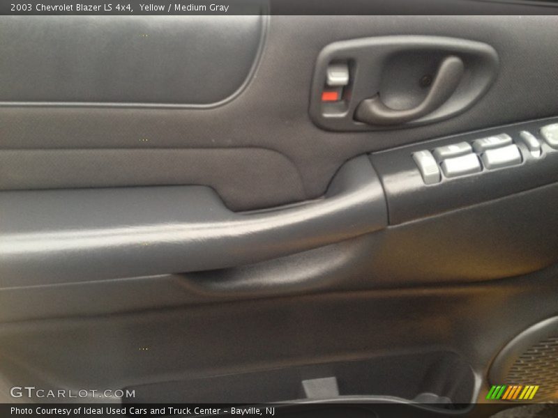 Yellow / Medium Gray 2003 Chevrolet Blazer LS 4x4