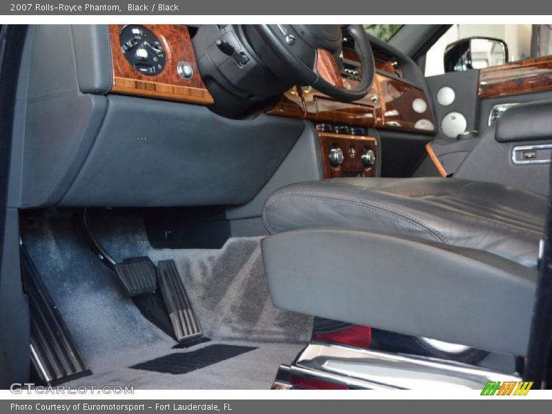 Black / Black 2007 Rolls-Royce Phantom