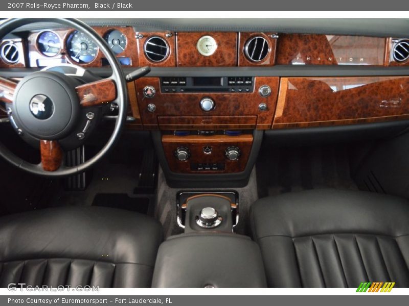 Black / Black 2007 Rolls-Royce Phantom