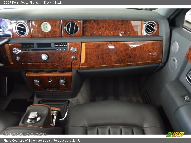 Black / Black 2007 Rolls-Royce Phantom