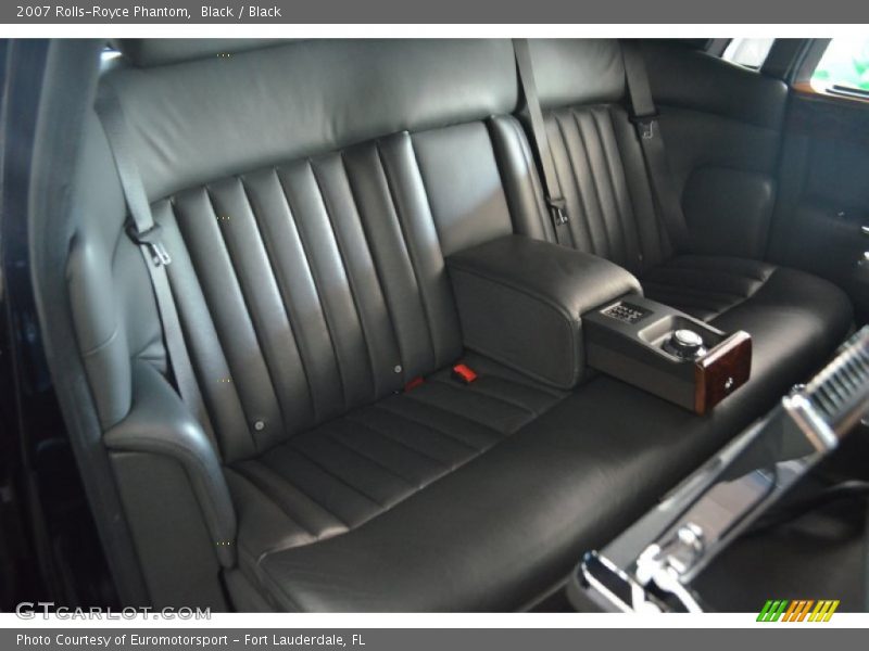 Black / Black 2007 Rolls-Royce Phantom