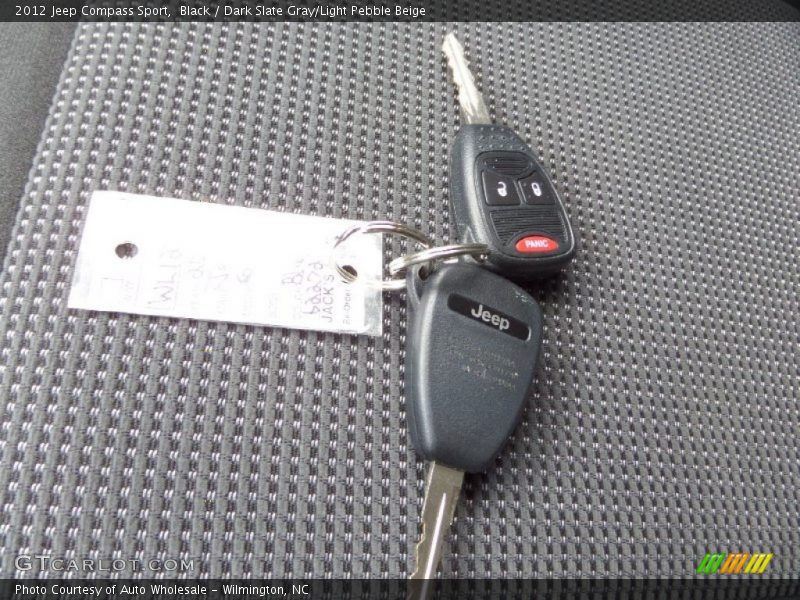 Black / Dark Slate Gray/Light Pebble Beige 2012 Jeep Compass Sport