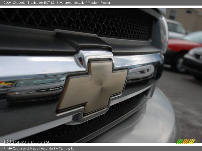 Silverstone Metallic / Medium Pewter 2004 Chevrolet TrailBlazer EXT LS