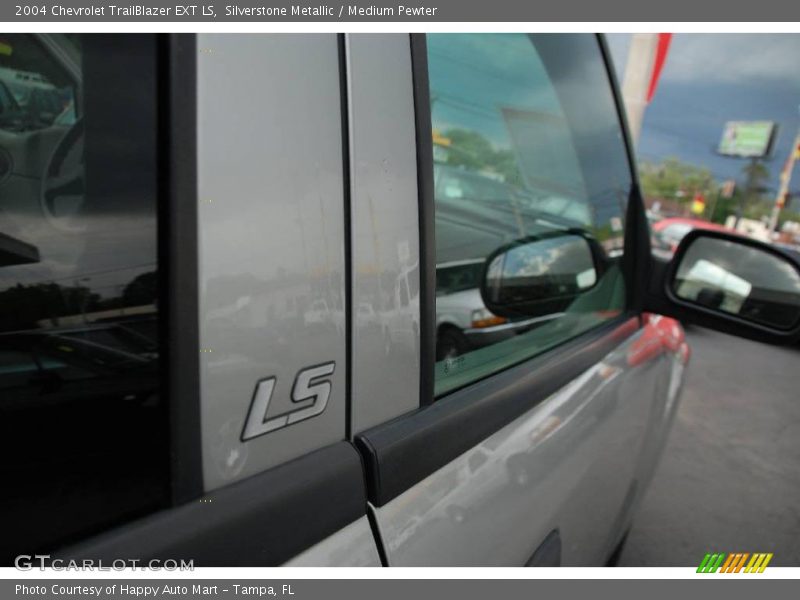 Silverstone Metallic / Medium Pewter 2004 Chevrolet TrailBlazer EXT LS