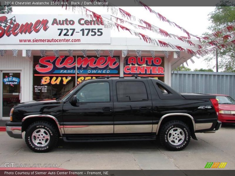 Black / Dark Charcoal 2004 Chevrolet Avalanche 1500 4x4