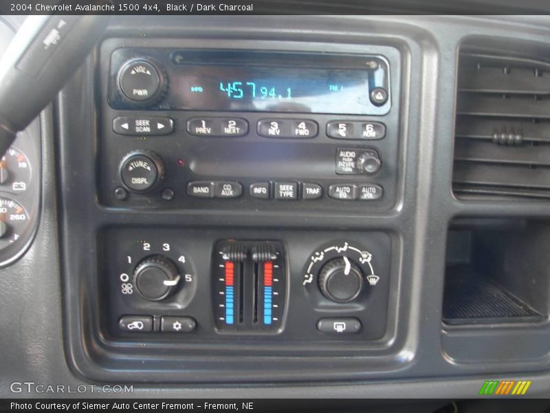 Black / Dark Charcoal 2004 Chevrolet Avalanche 1500 4x4