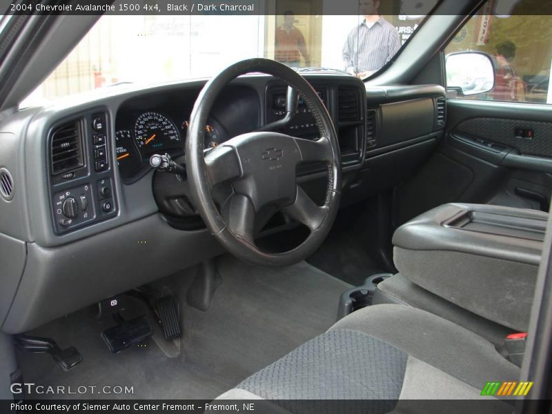 Black / Dark Charcoal 2004 Chevrolet Avalanche 1500 4x4