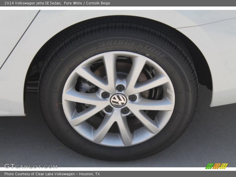Pure White / Cornsilk Beige 2014 Volkswagen Jetta SE Sedan