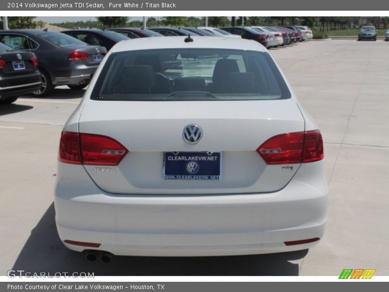 Pure White / Titan Black 2014 Volkswagen Jetta TDI Sedan