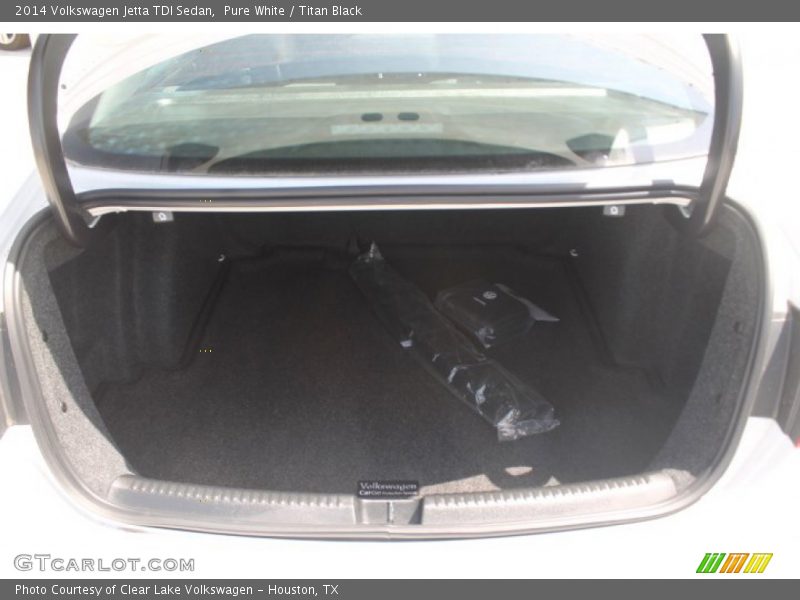 Pure White / Titan Black 2014 Volkswagen Jetta TDI Sedan