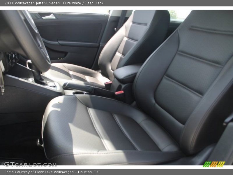 Pure White / Titan Black 2014 Volkswagen Jetta SE Sedan