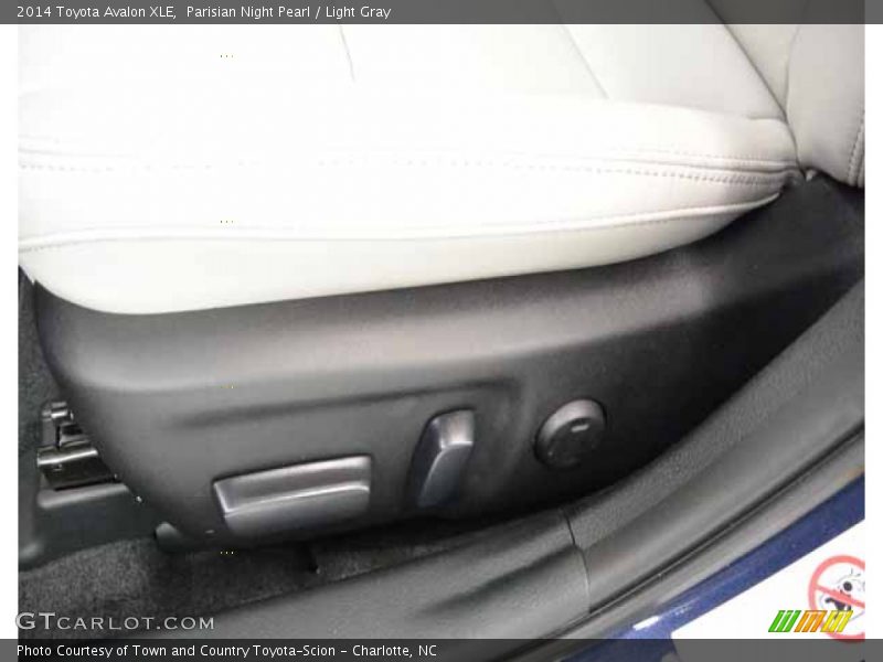 Parisian Night Pearl / Light Gray 2014 Toyota Avalon XLE