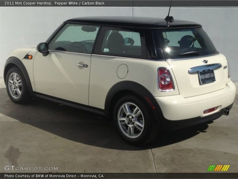 Pepper White / Carbon Black 2011 Mini Cooper Hardtop