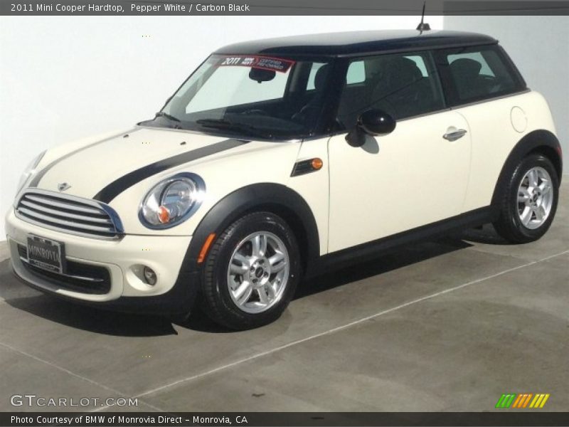 Pepper White / Carbon Black 2011 Mini Cooper Hardtop