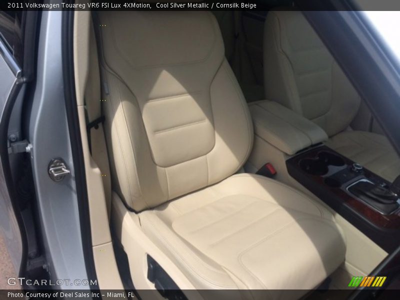 Cool Silver Metallic / Cornsilk Beige 2011 Volkswagen Touareg VR6 FSI Lux 4XMotion