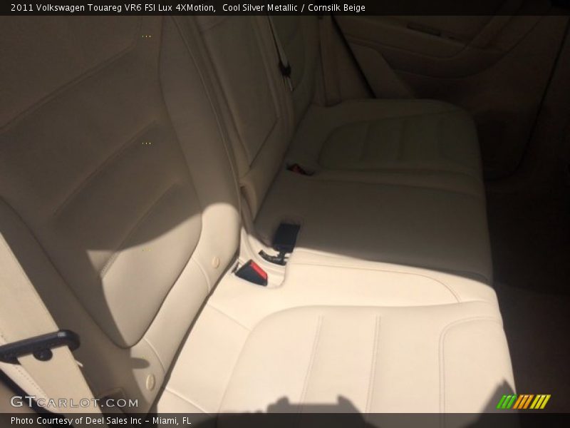 Cool Silver Metallic / Cornsilk Beige 2011 Volkswagen Touareg VR6 FSI Lux 4XMotion