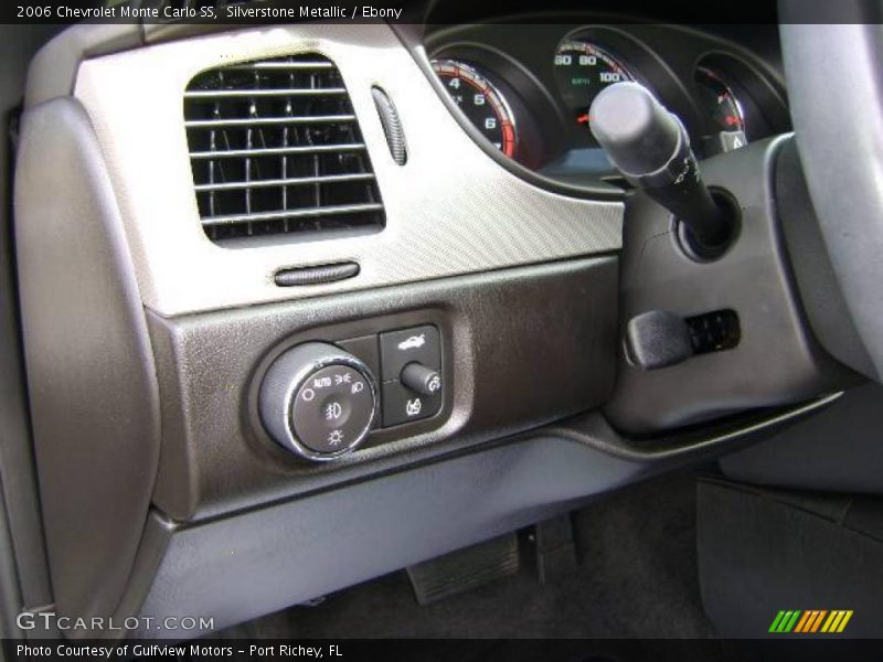 Silverstone Metallic / Ebony 2006 Chevrolet Monte Carlo SS