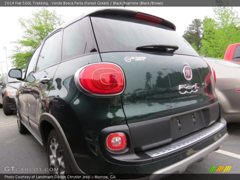 Verde Bosca Perla (Forest Green) / Black/Marrone (Black/Brown) 2014 Fiat 500L Trekking