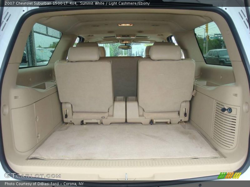 Summit White / Light Cashmere/Ebony 2007 Chevrolet Suburban 1500 LT 4x4