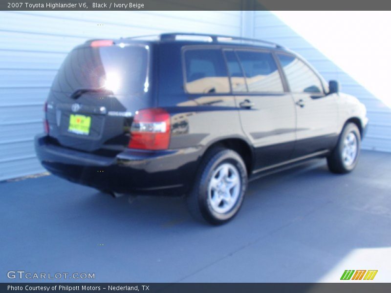 Black / Ivory Beige 2007 Toyota Highlander V6