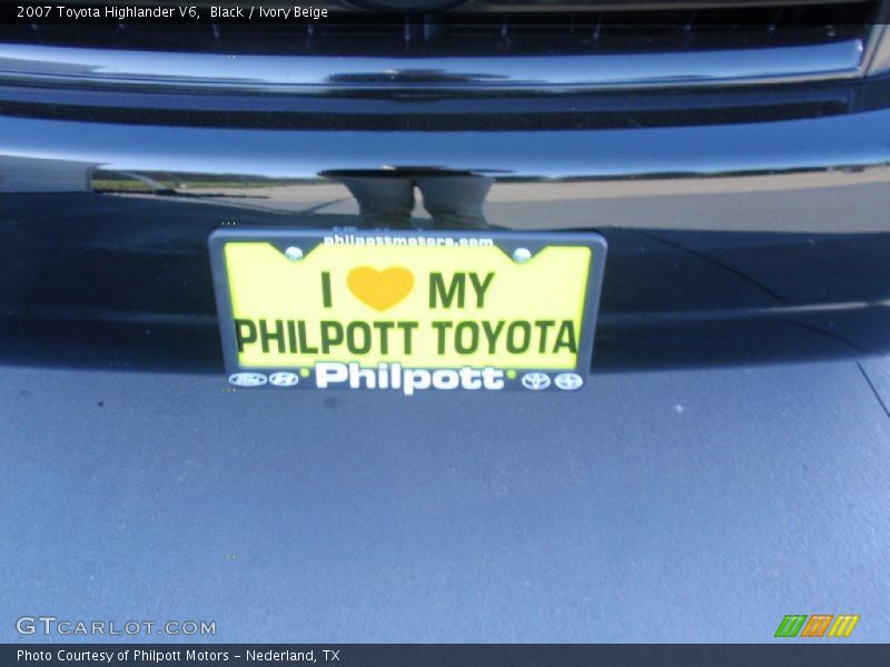 Black / Ivory Beige 2007 Toyota Highlander V6
