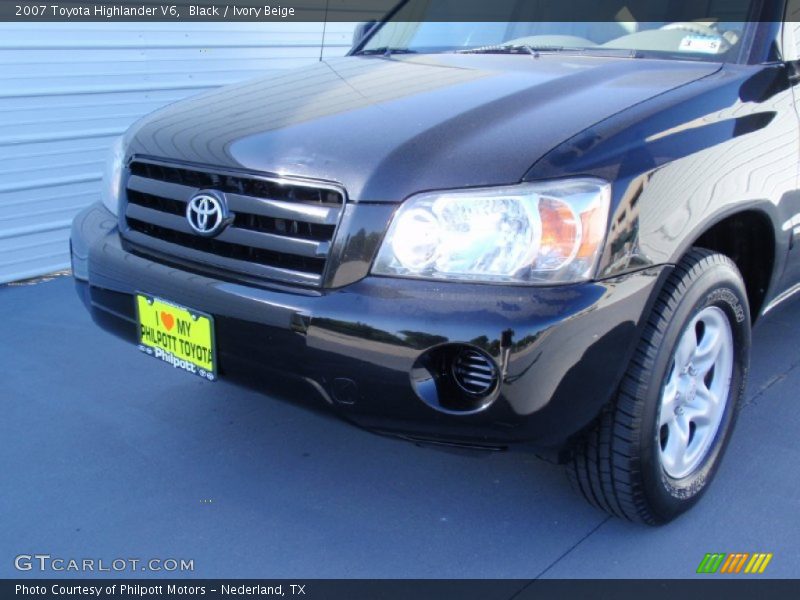 Black / Ivory Beige 2007 Toyota Highlander V6