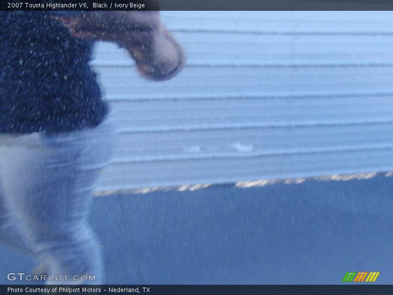Black / Ivory Beige 2007 Toyota Highlander V6
