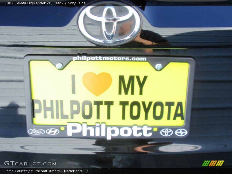 Black / Ivory Beige 2007 Toyota Highlander V6