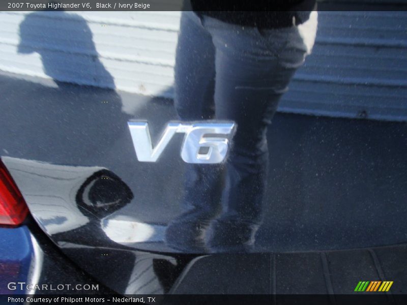 Black / Ivory Beige 2007 Toyota Highlander V6