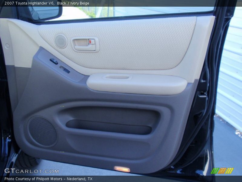 Black / Ivory Beige 2007 Toyota Highlander V6