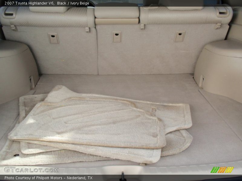Black / Ivory Beige 2007 Toyota Highlander V6