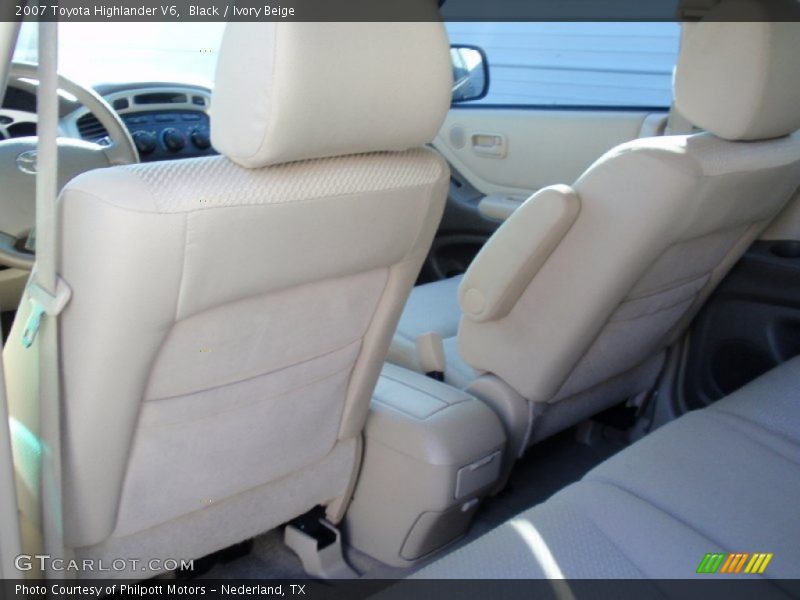 Black / Ivory Beige 2007 Toyota Highlander V6