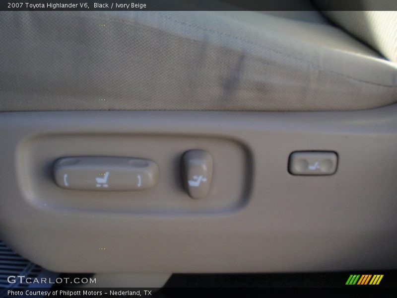 Black / Ivory Beige 2007 Toyota Highlander V6