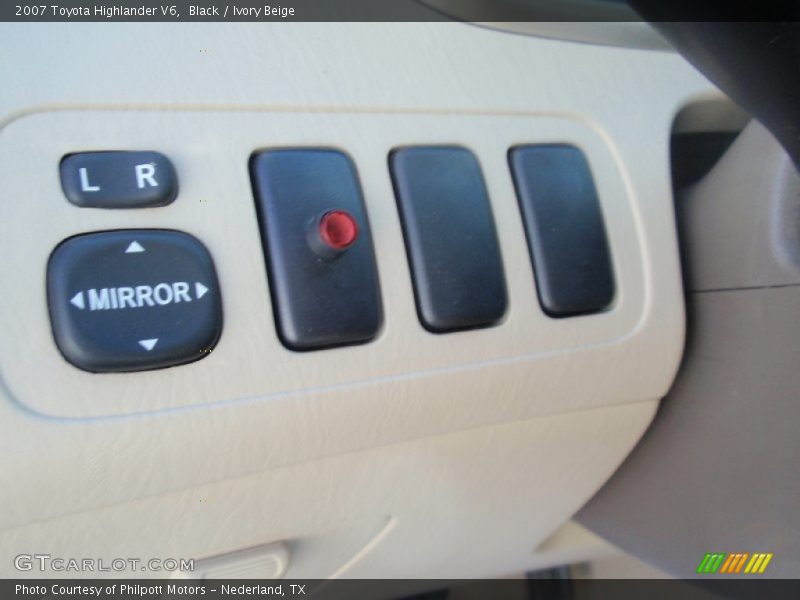Black / Ivory Beige 2007 Toyota Highlander V6