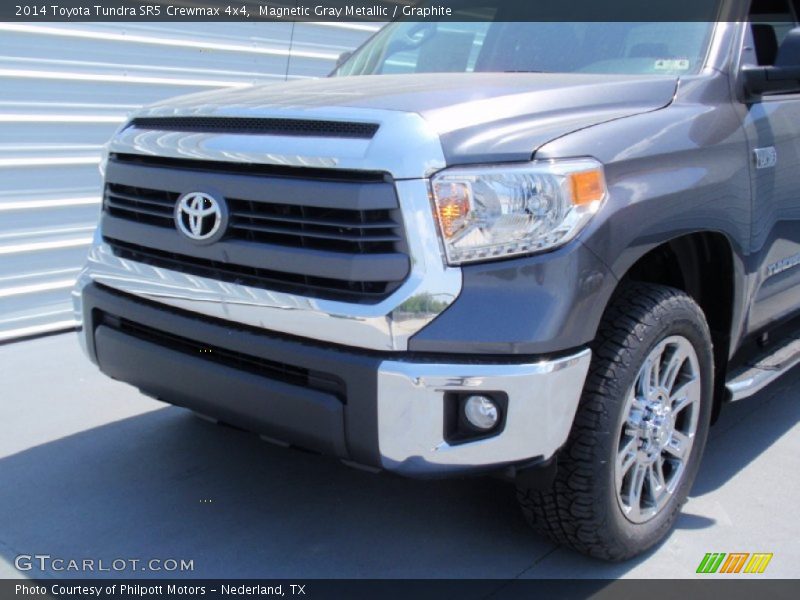 Magnetic Gray Metallic / Graphite 2014 Toyota Tundra SR5 Crewmax 4x4