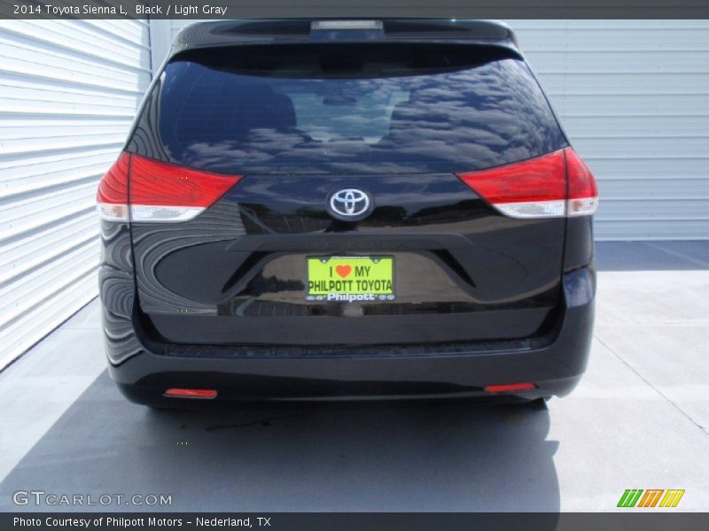 Black / Light Gray 2014 Toyota Sienna L